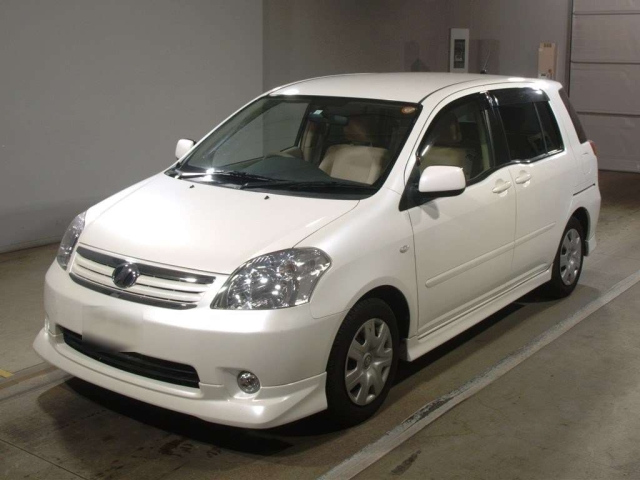 TOYOTA RAUM 2009