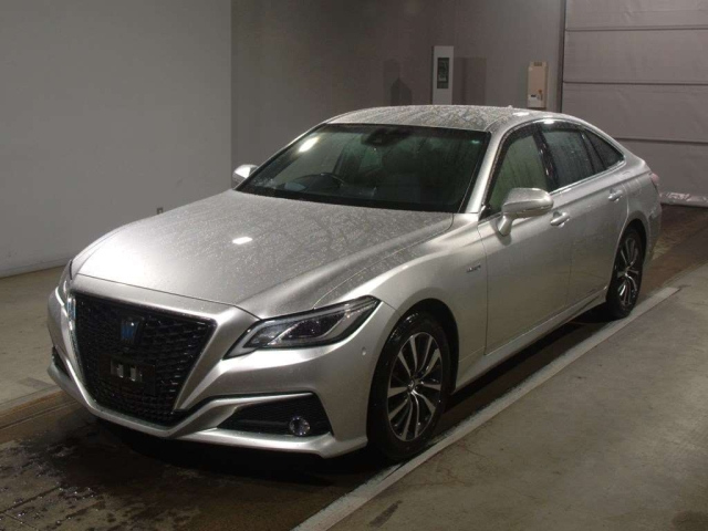TOYOTA CROWN 2018