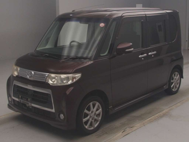 DAIHATSU TANTO 2010