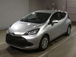 TOYOTA AQUA 2023