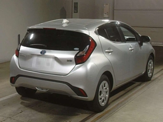 TOYOTA AQUA 2023