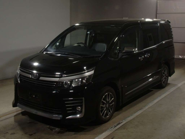 TOYOTA VOXY 2016