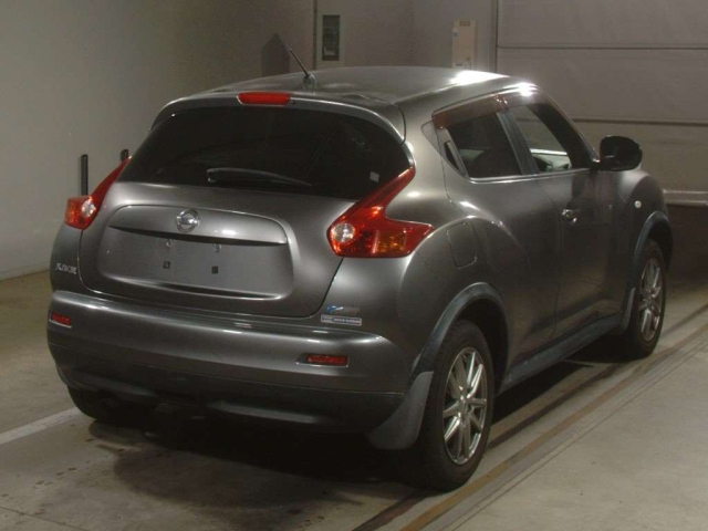 NISSAN JUKE 2011