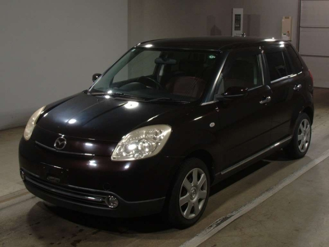MAZDA VERISA 2009
