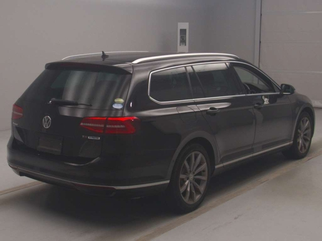 VOLKSWAGEN PASSAT VARIANT 2017