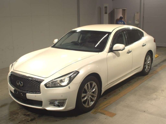 NISSAN FUGA 2019