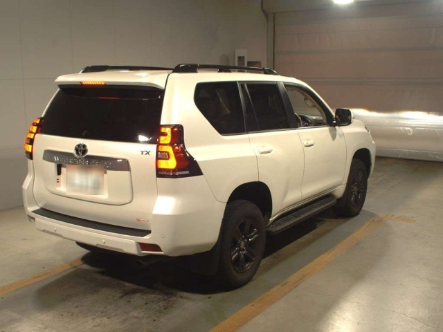 TOYOTA LAND CRUISER PRADO 2023