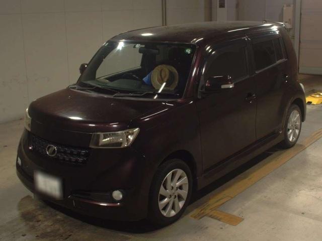 TOYOTA BB 2011
