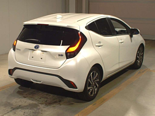 TOYOTA AQUA 2022