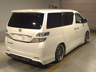 TOYOTA VELLFIRE 2010
