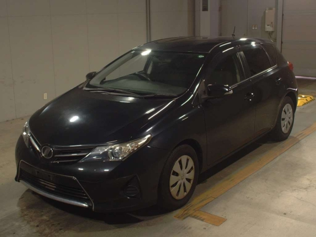 TOYOTA AURIS 2013
