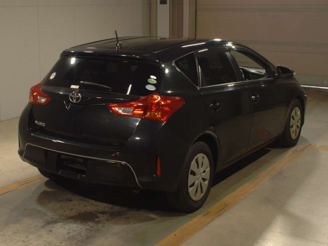 TOYOTA AURIS 2013