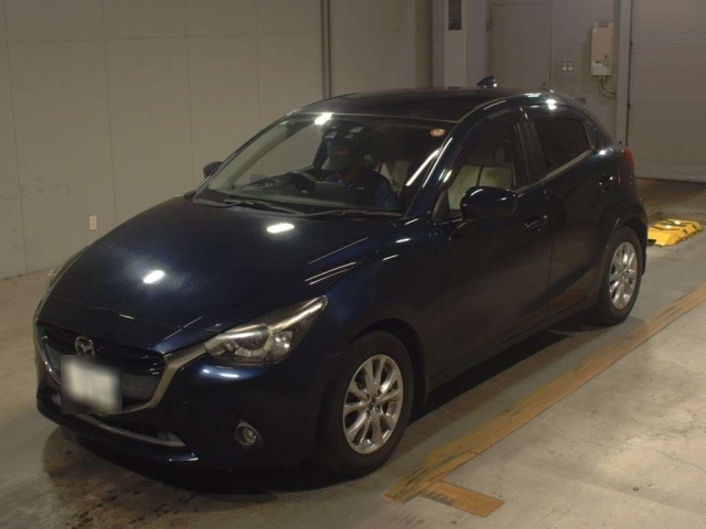 MAZDA DEMIO 2016