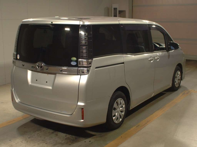 TOYOTA VOXY 2020
