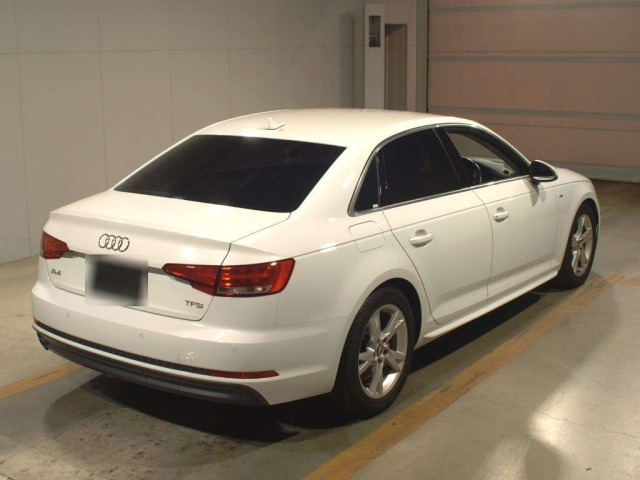 AUDI A4 2016