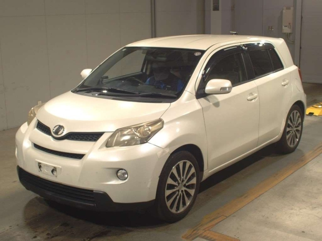 TOYOTA IST 2008