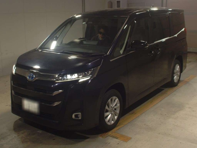 TOYOTA NOAH 2022