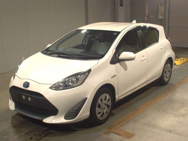 TOYOTA AQUA 2020