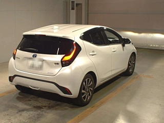 TOYOTA AQUA 2022