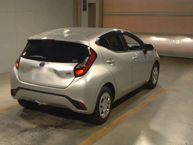 TOYOTA AQUA 2022