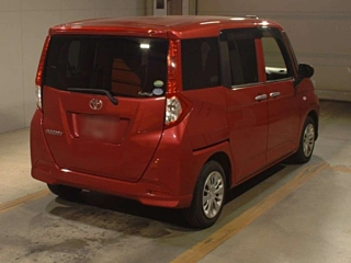 TOYOTA ROOMY 2018