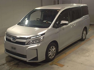 TOYOTA VOXY 2018