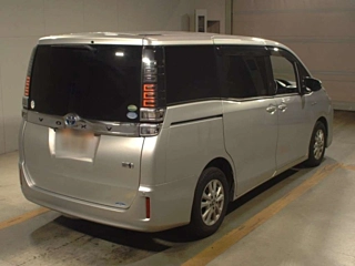TOYOTA VOXY 2018