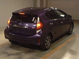 TOYOTA AQUA 2019