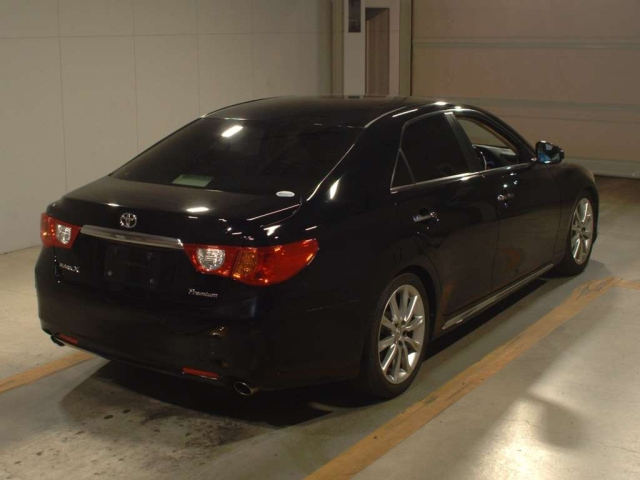 TOYOTA MARK X 2010