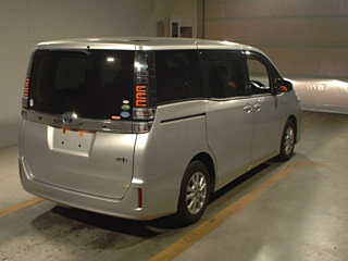 TOYOTA VOXY 2018