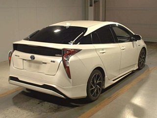 TOYOTA PRIUS 2016