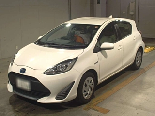 TOYOTA AQUA 2020