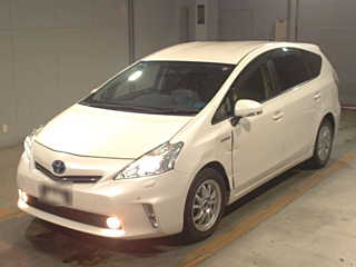 TOYOTA PRIUS ALPHA 2012