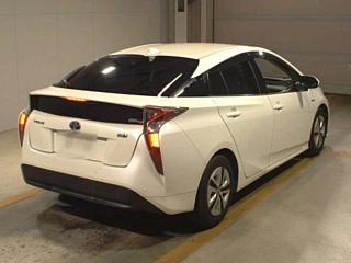 TOYOTA PRIUS 2016