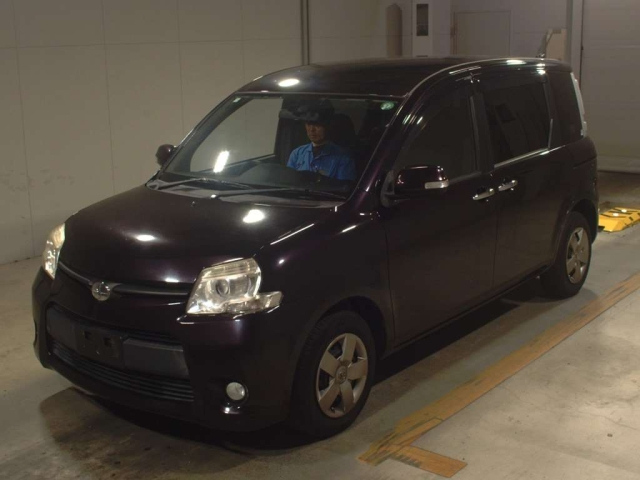 TOYOTA SIENTA 2012