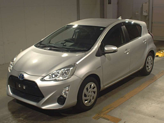 TOYOTA AQUA 2016