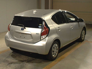 TOYOTA AQUA 2016