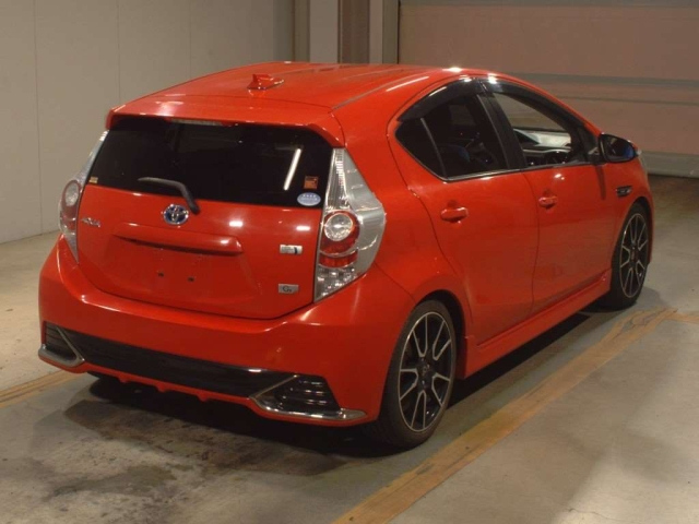 TOYOTA AQUA 2014