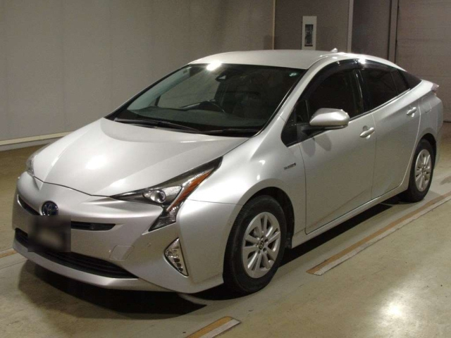 TOYOTA PRIUS 2018