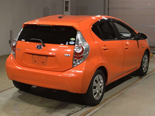 TOYOTA AQUA 2013
