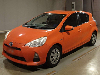 TOYOTA AQUA 2013