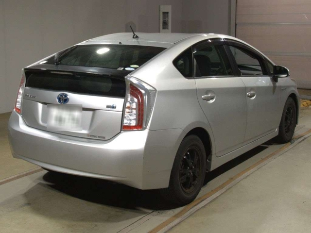 TOYOTA PRIUS 2012