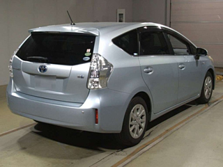TOYOTA PRIUS ALPHA 2012