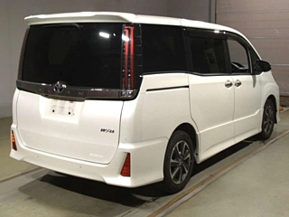 TOYOTA NOAH 2021