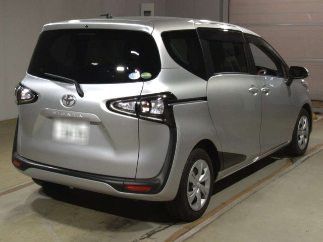 TOYOTA SIENTA 2019