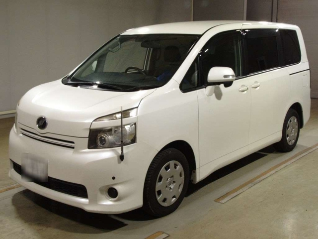TOYOTA VOXY 2009