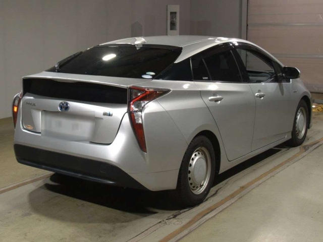 TOYOTA PRIUS 2018