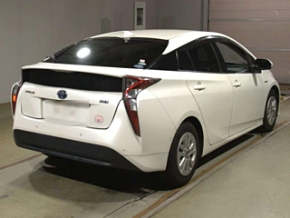 TOYOTA PRIUS 2017