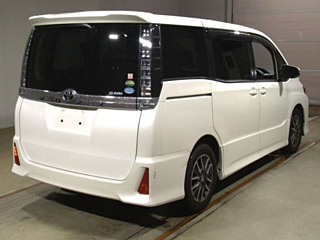 TOYOTA VOXY 2016