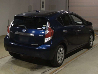 TOYOTA AQUA 2016